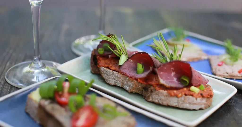 Turkish meze: 15 classic dishes and what to drink with them — meze plates and wine at WAYANA, Moda